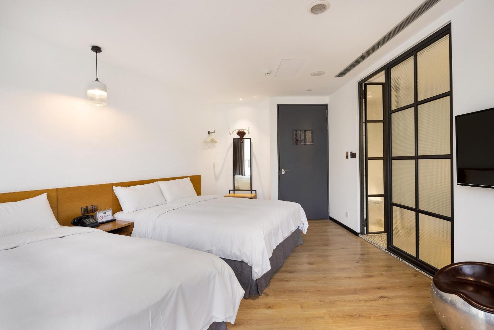 Bluesky Hotel Taichung Ruang foto